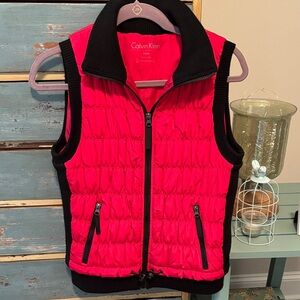 Calvin Klein Vibrant Red and Black Quilted Vest. Sz med